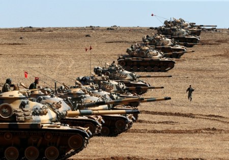 Turkish tanks at the border with Syria.